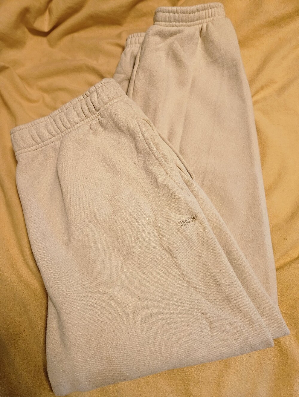 Aritzia TNA Cozy Fleece Sweatpants Jogger- Buttercream Mega Fit (New Worn 1x)